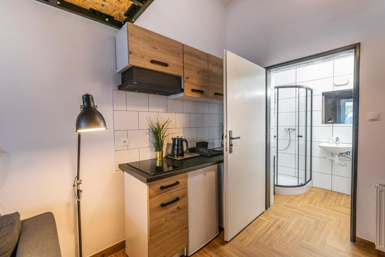 Kolumny 217 Parking Bezplatny * Lodž