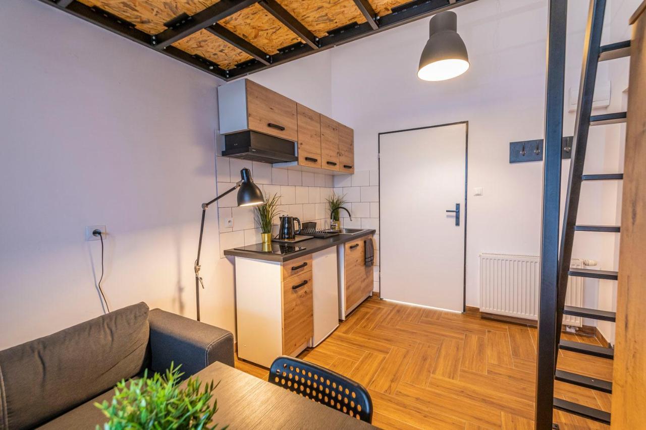 Kolumny 217 Parking Bezplatny * Lodž